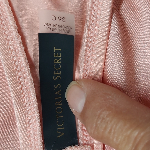 VS Peach Swimsuit Bra - Picture 4 of 7